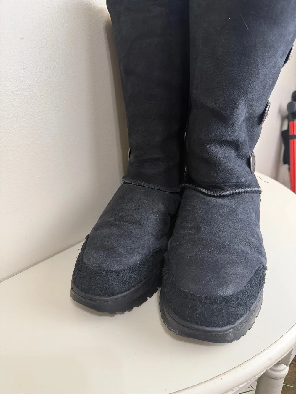 (2290) Sheepskin Downunder Black Tidal Lined Button Winter Boots, Size: 8M/10